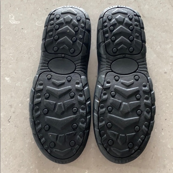 Water Shoes - Picture 3 of 3